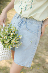 Pantalones cortos bordados con flores de verano